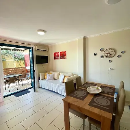 Sunrise By The Sea Apartment Barbati